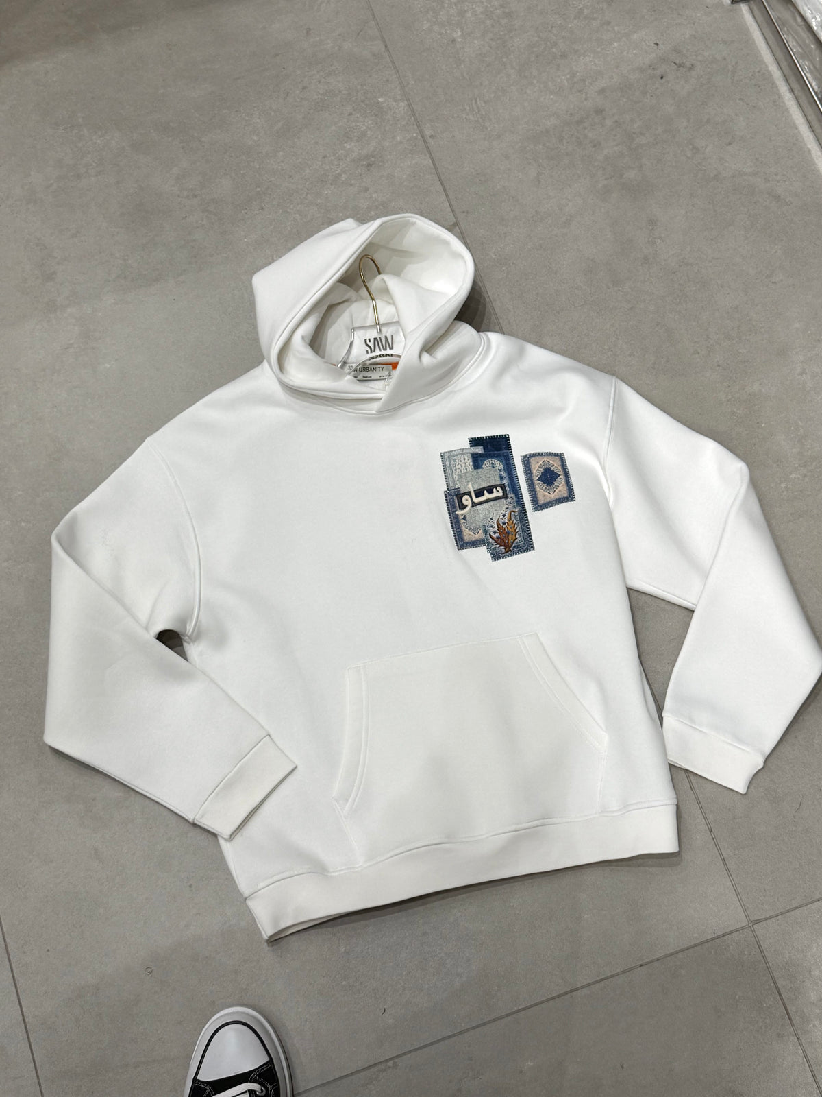 Nakış Detaylı Kapüşonlu Oversize Sweatshirt Beyaz