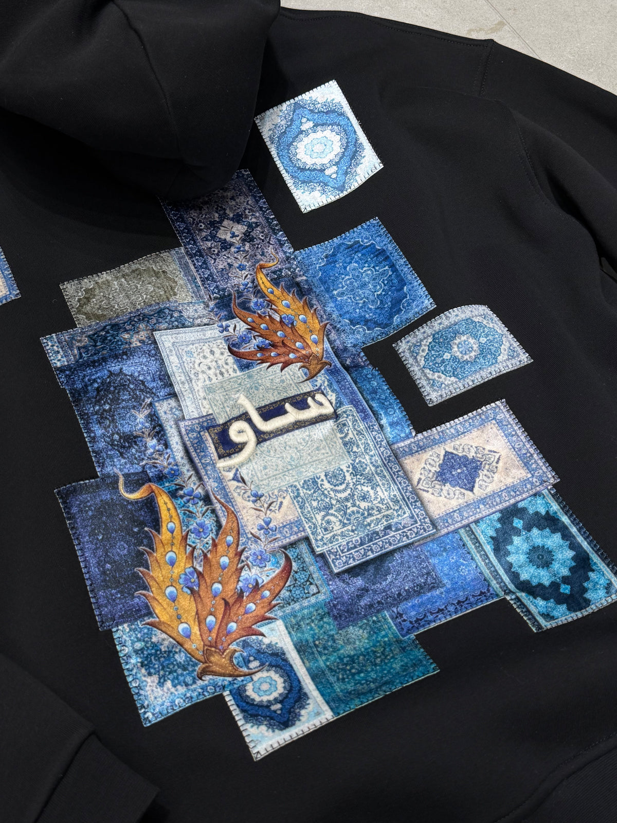 Nakış Detaylı Kapüşonlu Oversize Sweatshirt Siyah