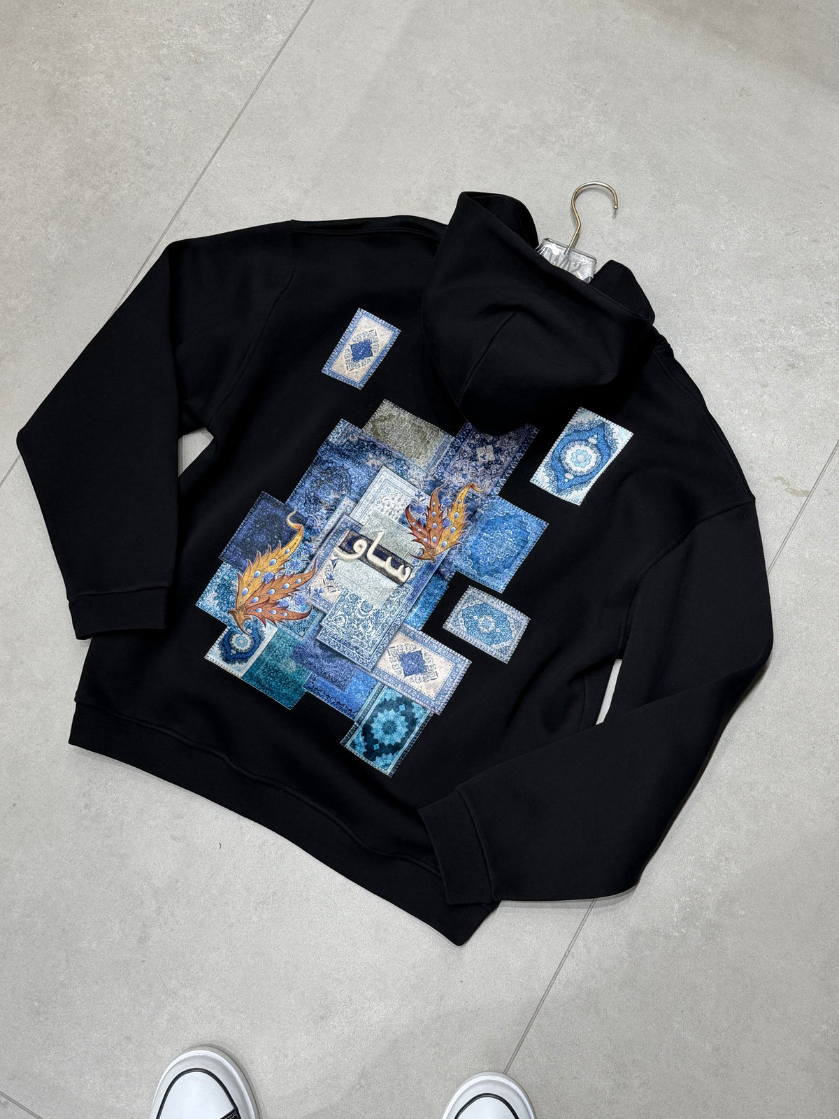 Nakış Detaylı Kapüşonlu Oversize Sweatshirt Siyah