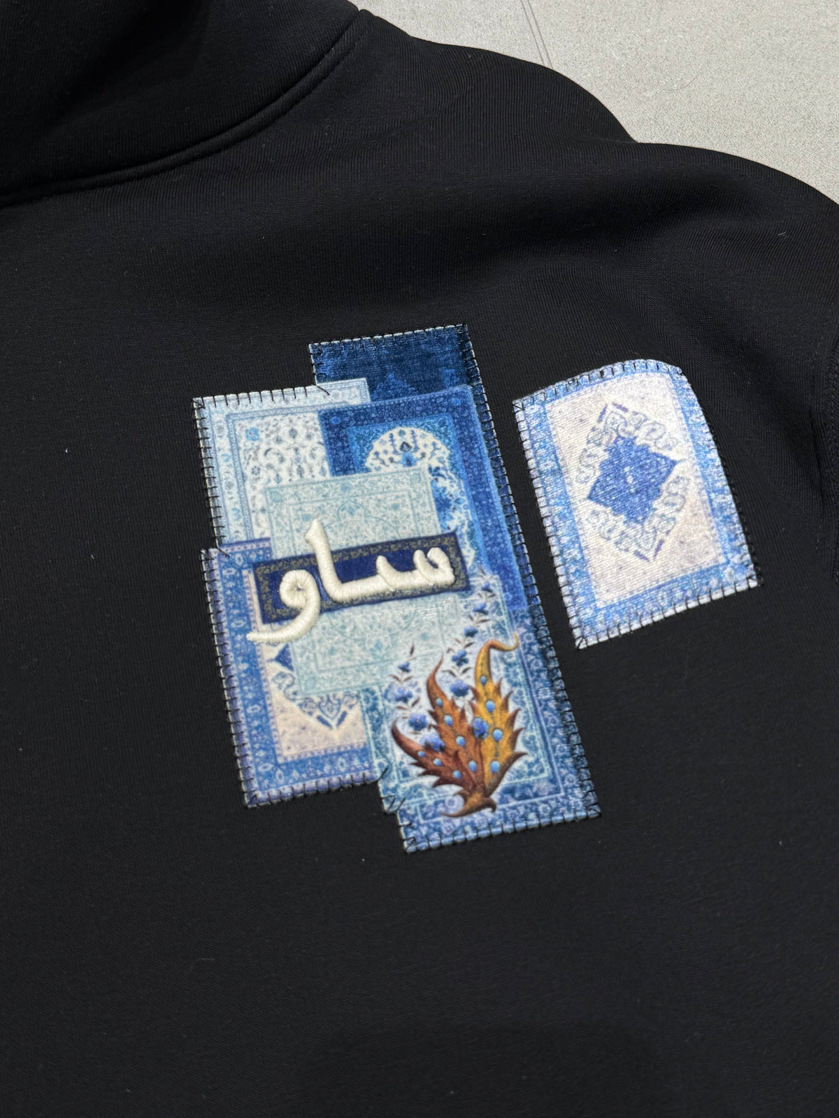 Nakış Detaylı Kapüşonlu Oversize Sweatshirt Siyah