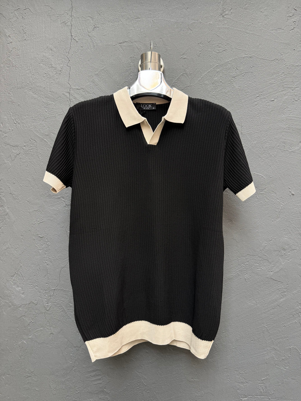 Polo Yaka Triko T-shirt Siyah Yaka Krem