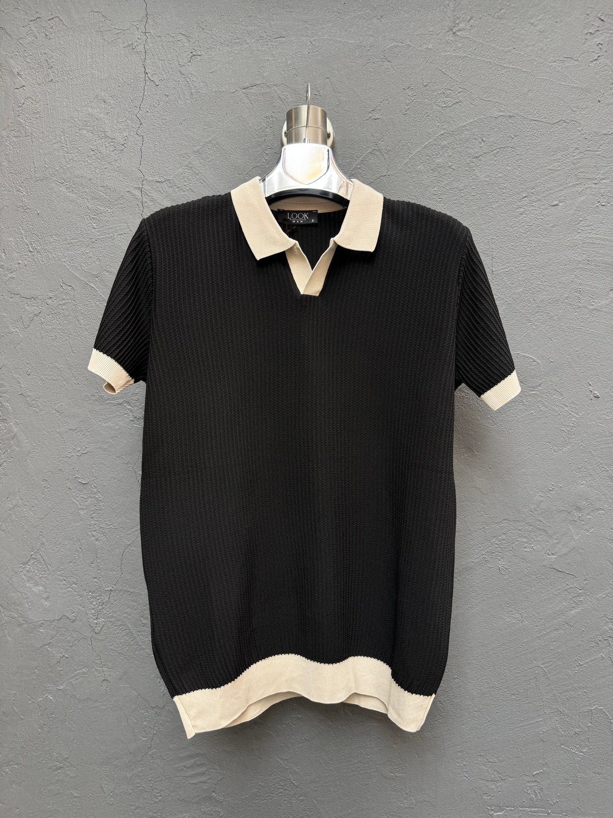 Polo Yaka Triko T-shirt Siyah Yaka Krem