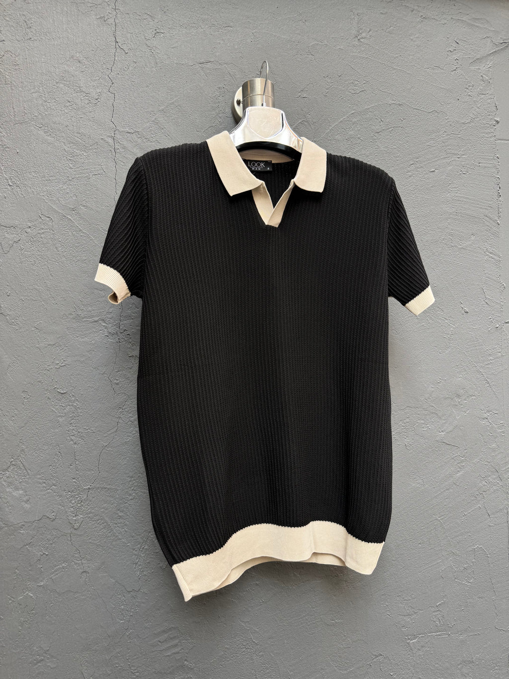 Polo Yaka Triko T-shirt Siyah Yaka Krem