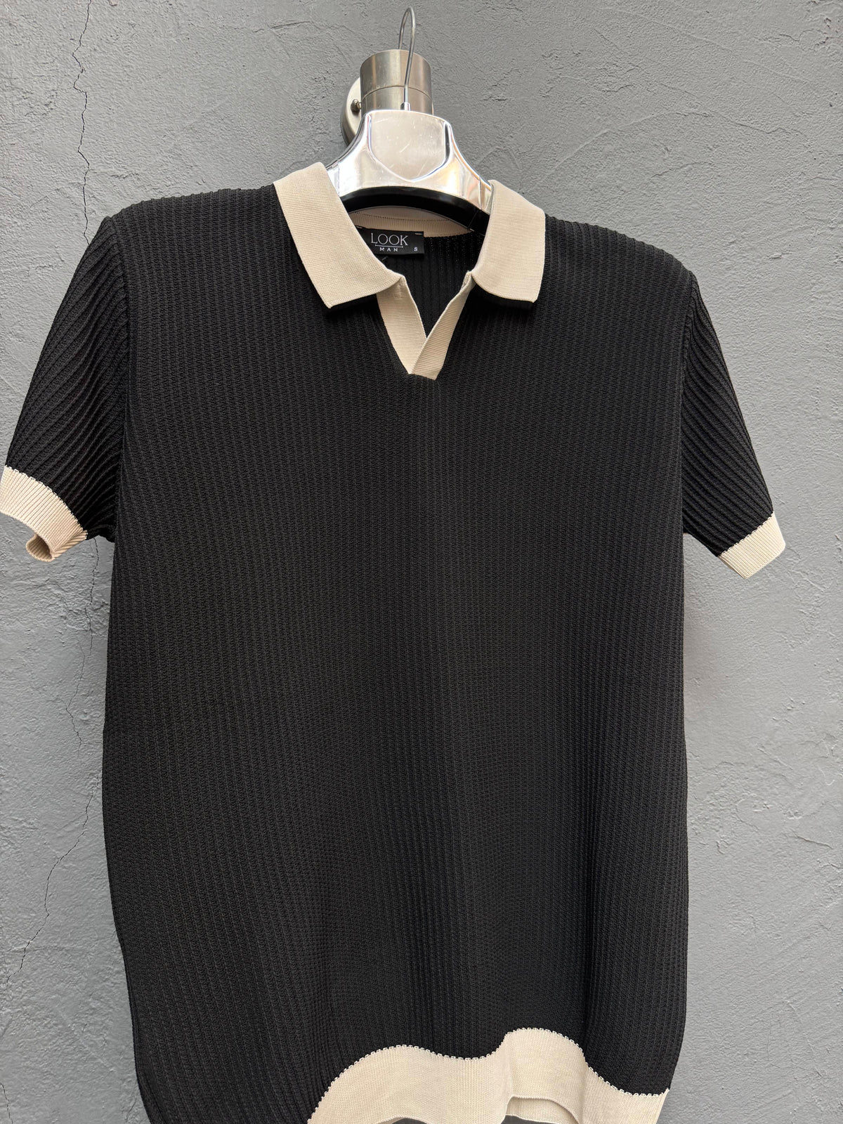Polo Yaka Triko T-shirt Siyah Yaka Krem