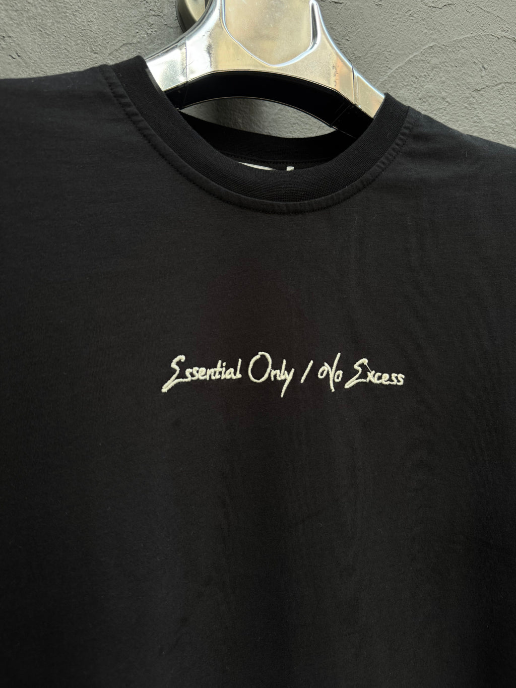 Sırt Nakış Detaylı T-shirt Siyah