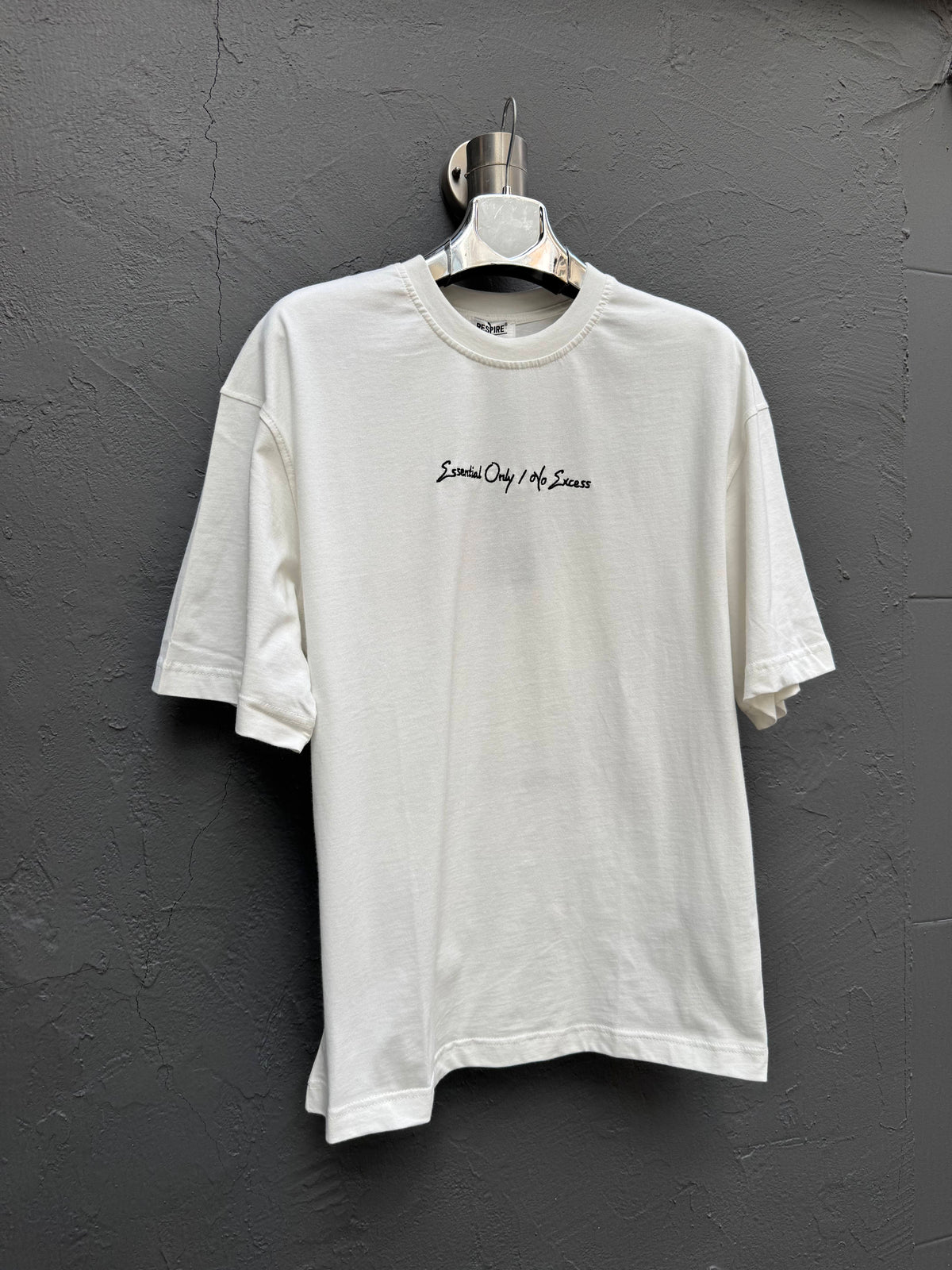 Sırt Nakış Detaylı T-shirt Beyaz