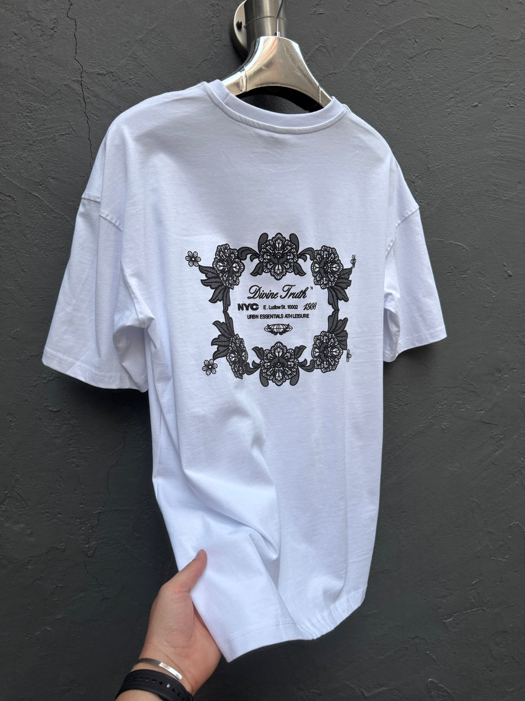 Arka Baskılı T-shirt Beyaz