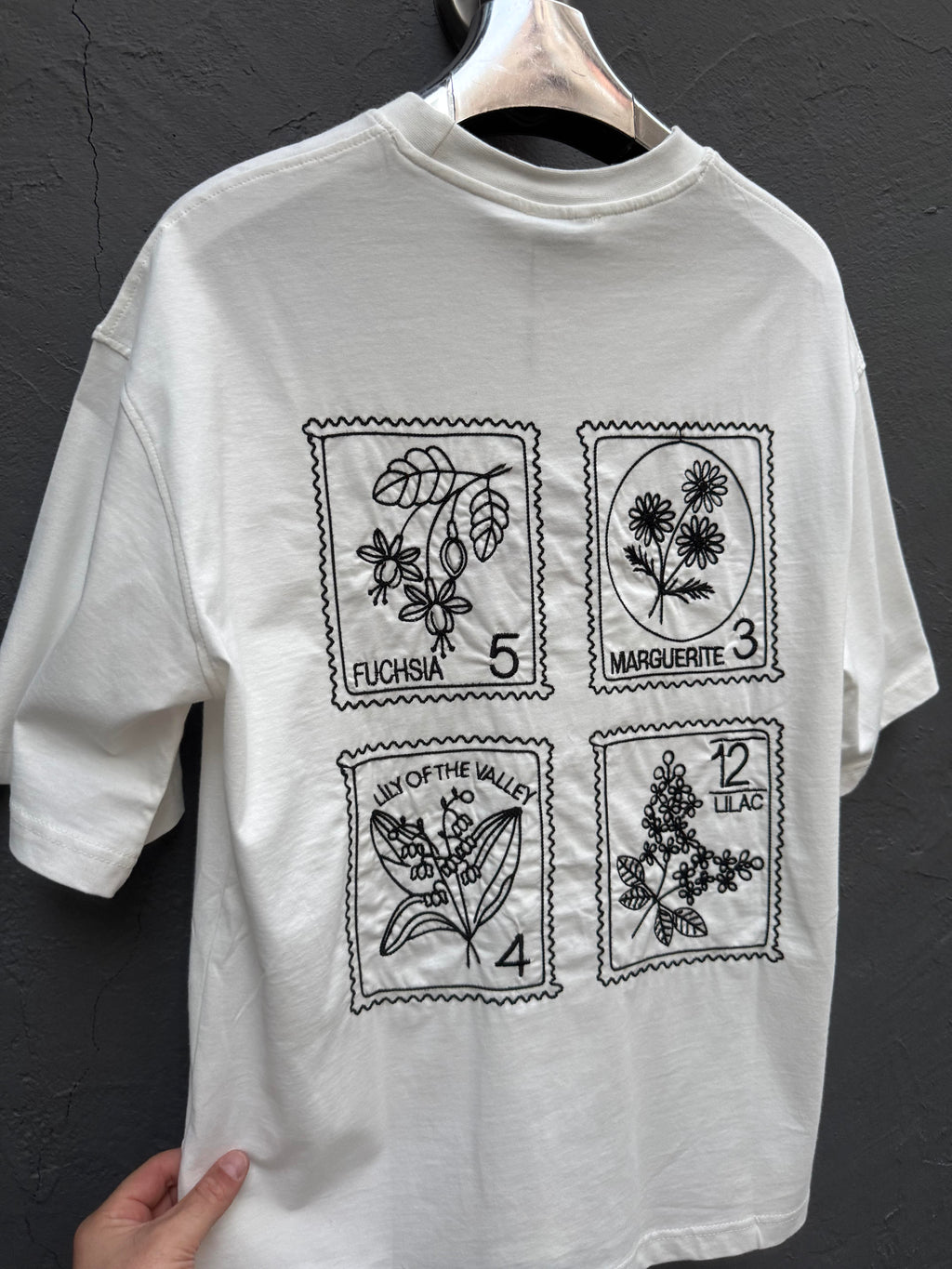 Arka Nakışlı T-shirt Beyaz